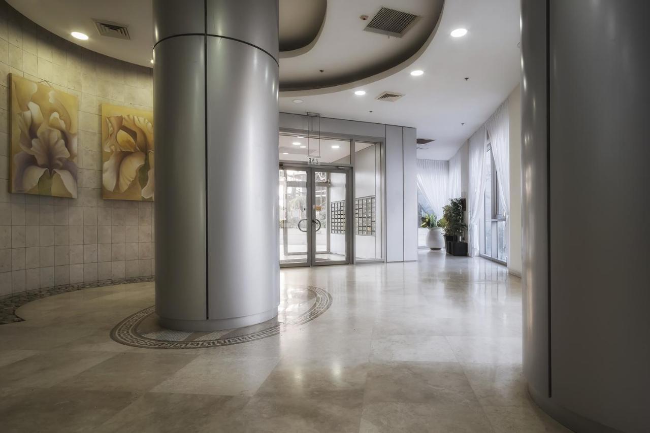 Isralux Apartments Bat Yam Exterior photo