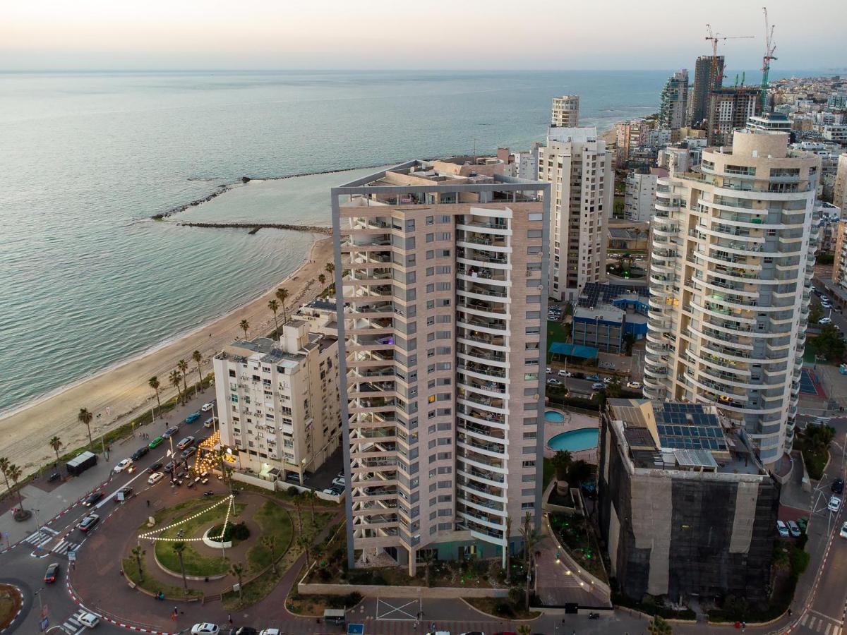 Isralux Apartments Bat Yam Exterior photo
